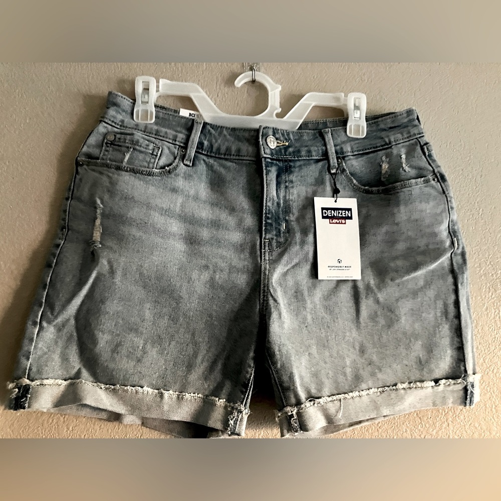 Levi’s Denim Shorts NWT
